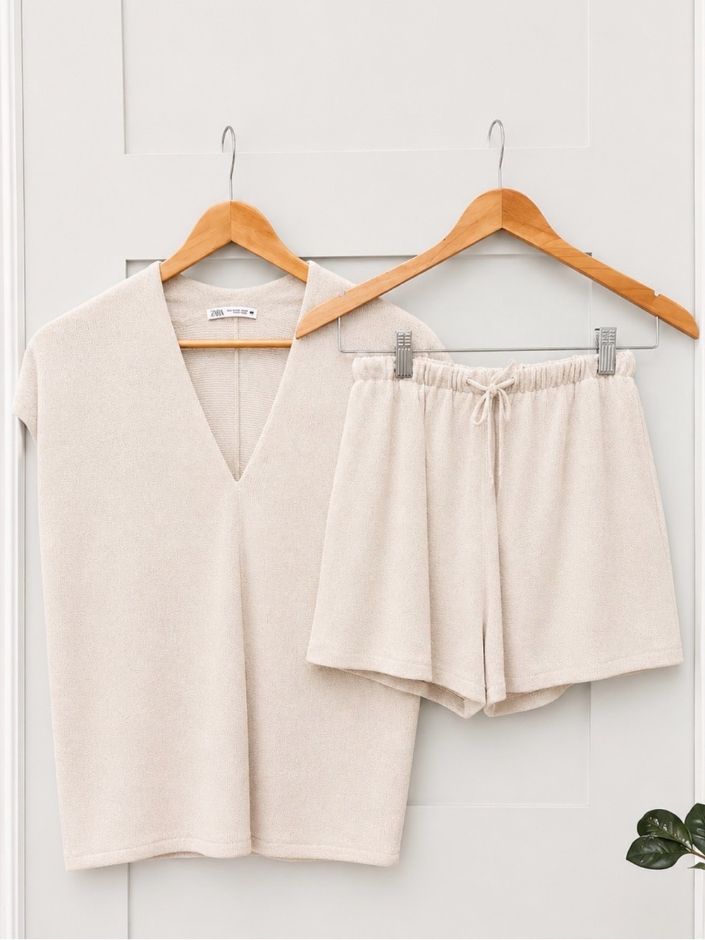 Zara Cream Knit V-Neck Top & Drawstring Shorts Set